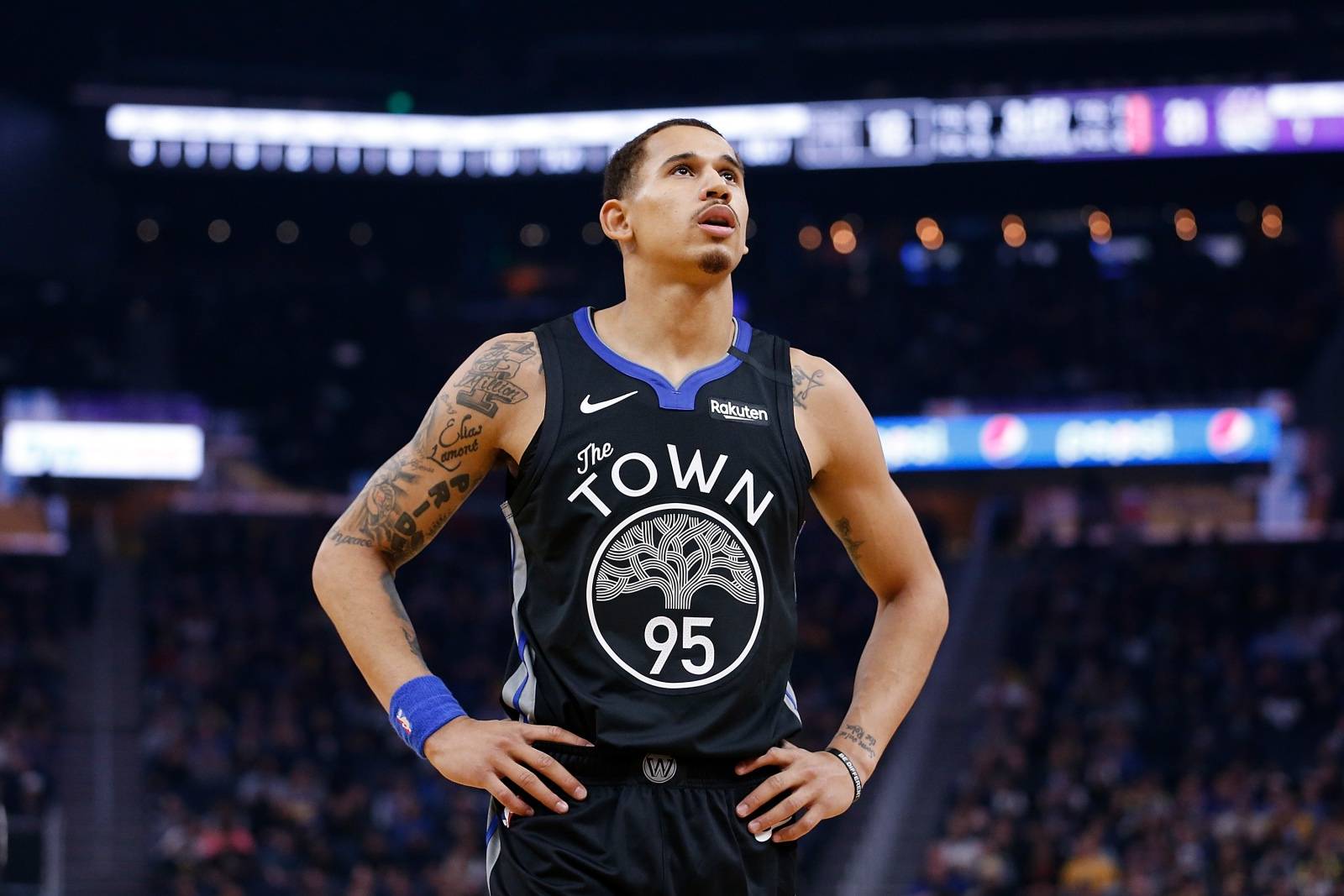 竞争中奠定 竞争中奠定