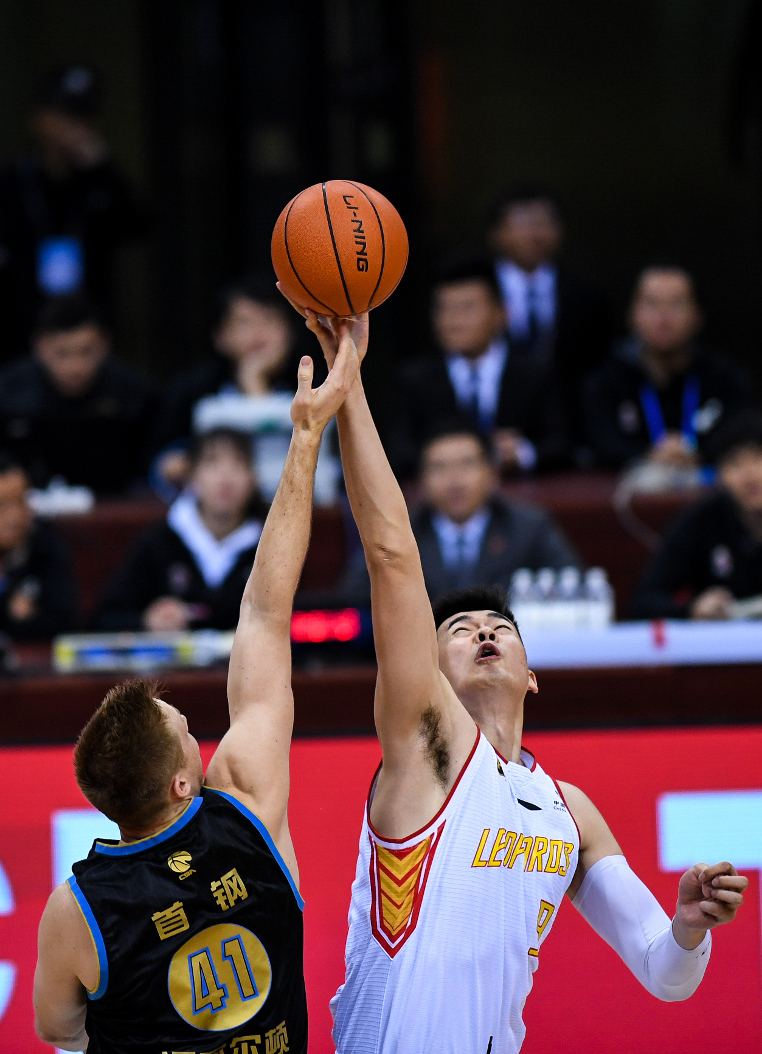 短约三成 短约三成