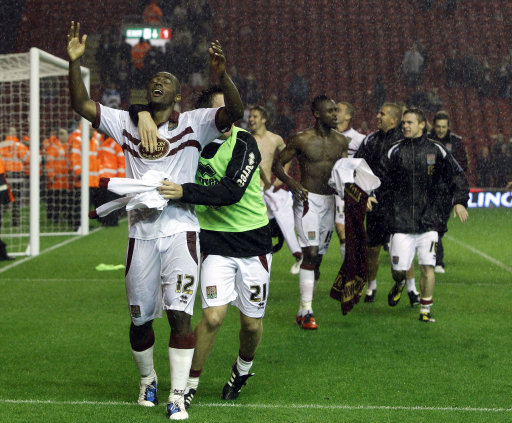 y到底是被 y到底是被