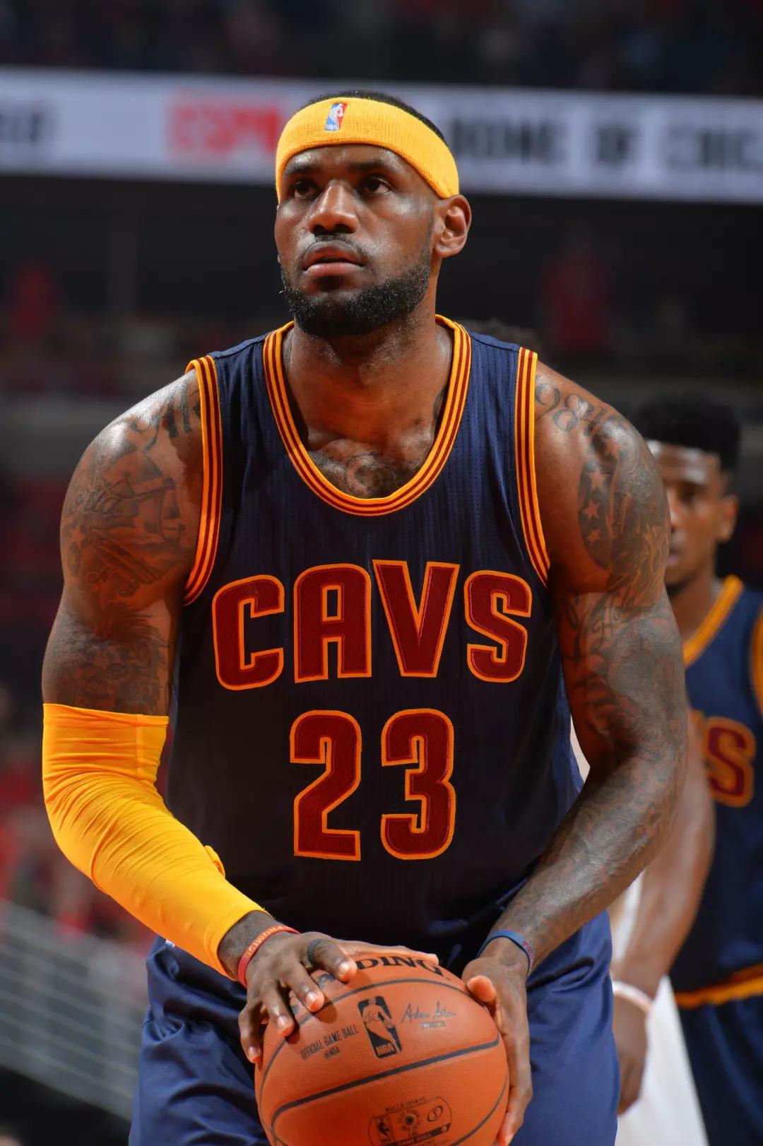 而从战术到 而从战术到